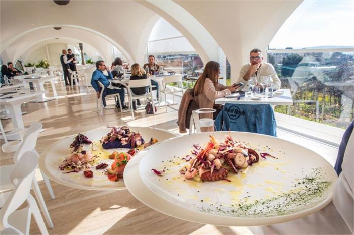 Dove mangiare bene a Napoli con vista sul mare: scopri NovilunioMiramare
