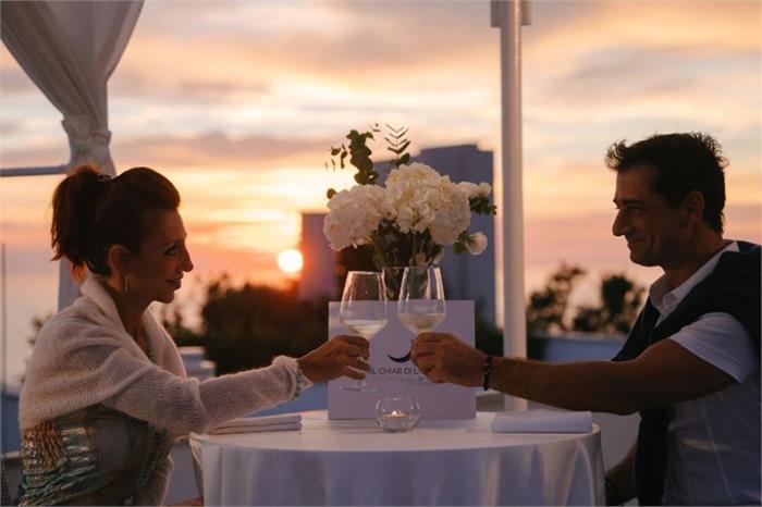 Cena romantica con vista sul mare a Napoli: 5 motivi per scegliere NovilunioMiramare
